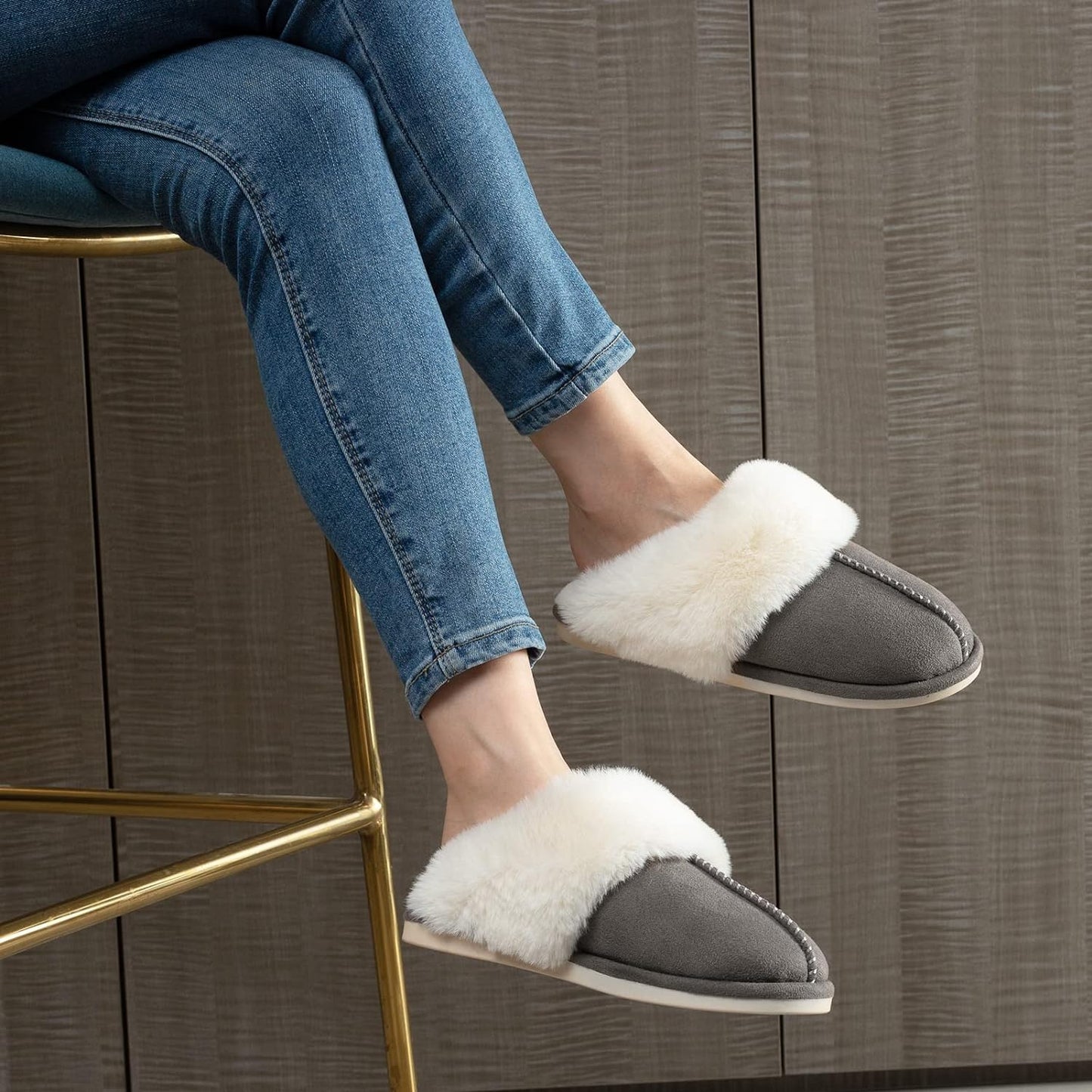 Women'S Slippers Fuzzy Warm Comfy Faux Fur Slip-On Fluffy Bedroom House Shoes Memory Foam Suede Cozy Plush Breathable Anti-Slip Indoor & Outdoor Winter